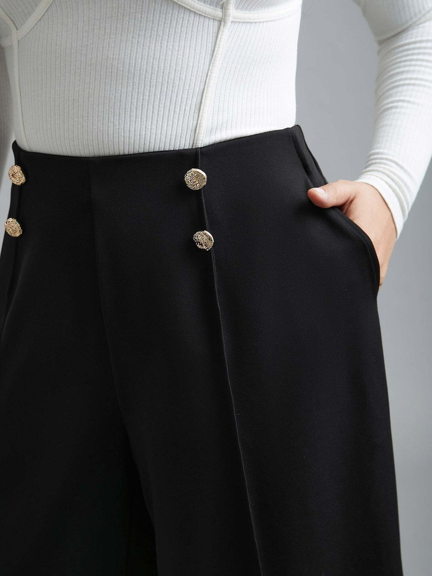 No-Gap Waist Seamed Side Button Pants