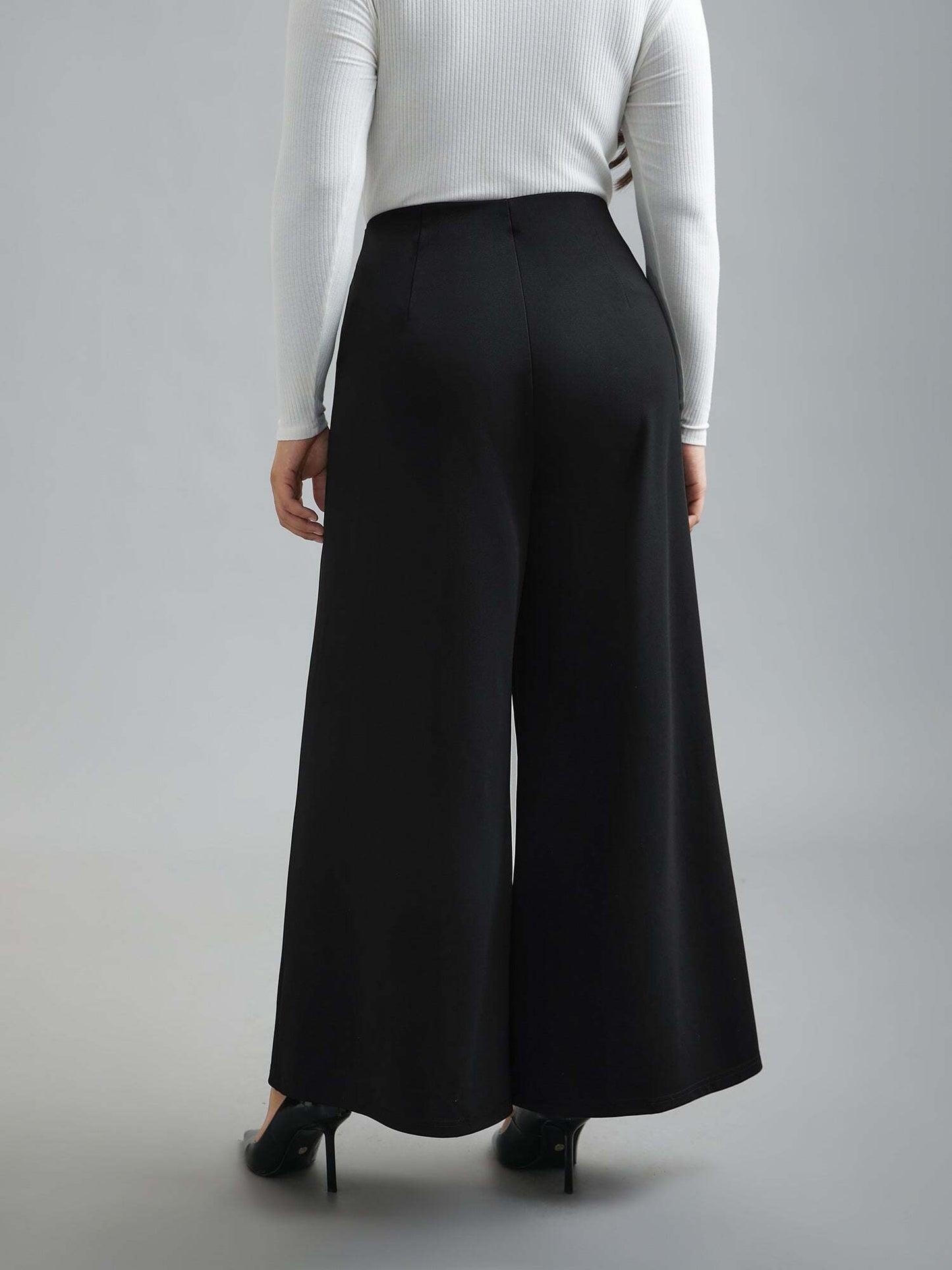 No-Gap Waist Seamed Side Button Pants